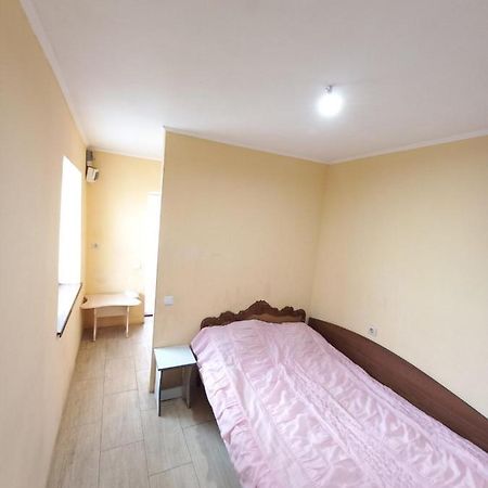 Дом С Удобствами, Возле 3 Городской Больницы Τσερκάσι Εξωτερικό φωτογραφία