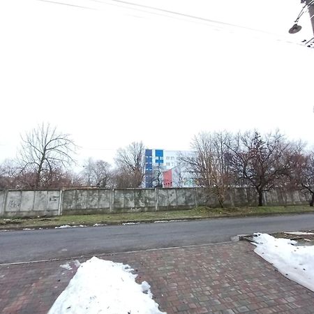 Дом С Удобствами, Возле 3 Городской Больницы Τσερκάσι Εξωτερικό φωτογραφία