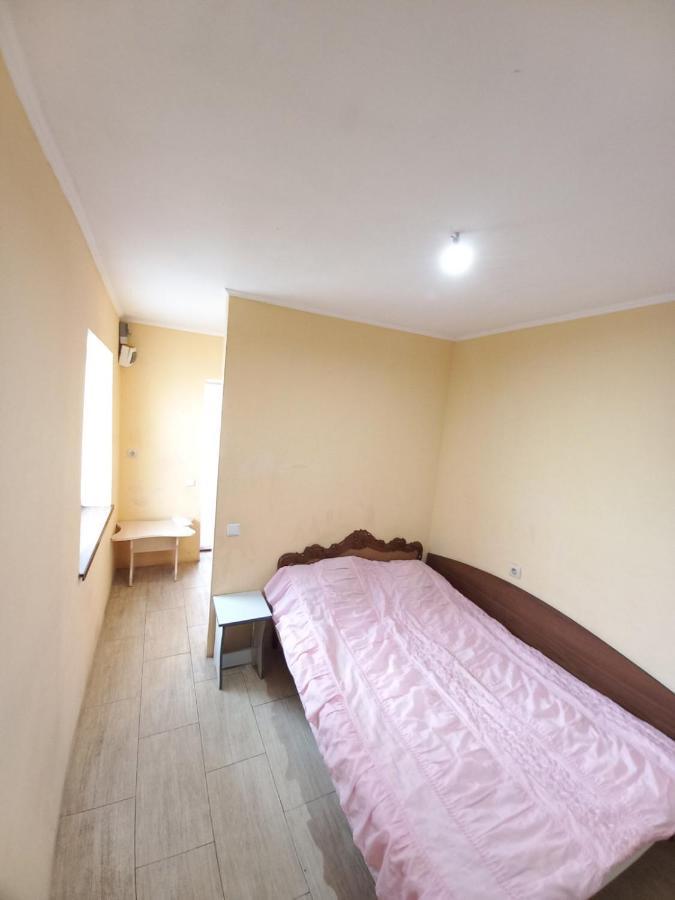 Дом С Удобствами, Возле 3 Городской Больницы Τσερκάσι Εξωτερικό φωτογραφία